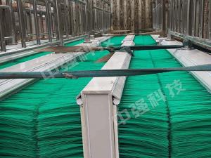礦用固定式洗靴機(jī)，雙通道走一臺(tái)